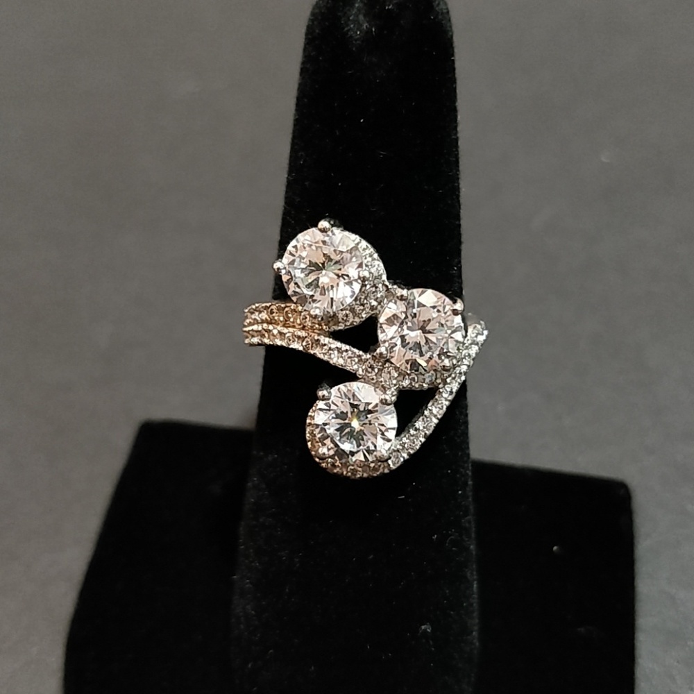 * Tivoli 3 Stone Silver Ring